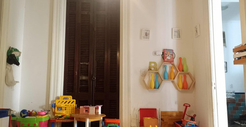 Hermosa Casa A Una Cuadra De La Estacion De Temperley!!