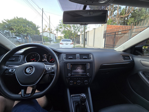 Volkswagen Vento 2.5 Luxury 170cv