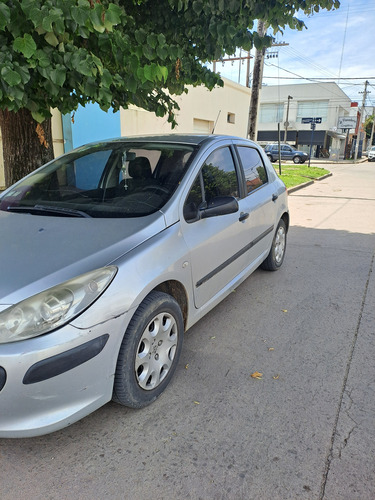Peugeot 307 1.6 sedan Xr 110cv 5p