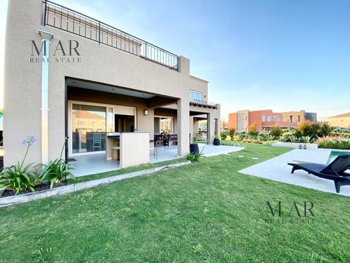 Imagen 26 de 26 de Casa En Venta Con Salida Al Lago Central, 4 Dorm. En Suite Mas Dependencia. El Golf Nordelta