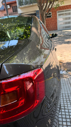 Volkswagen Vento 2.5 Luxury 170cv