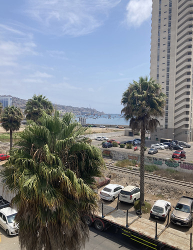 Departamento En Venta De 3 Dorm. En Coquimbo