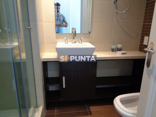 Imagen 10 de 12 de Apartamento En Brava, 2 Dormitorios *