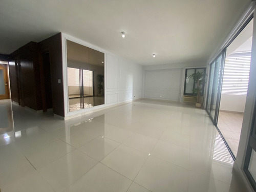 Evaristo Morales 3 Habitaciones Con Terraza Us$1,400