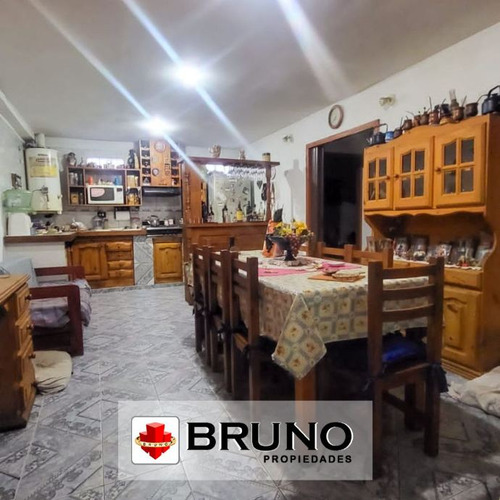 Local Con Vivienda En Venta En Ituzaingo Norte