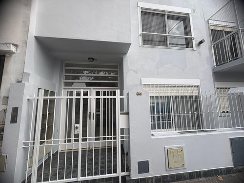 Saavedra, Venta Ph Planta Baja Fondo, 3 Ambientes, Patio, Jardin