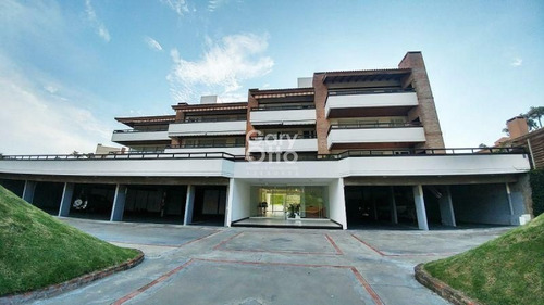 Amplio Depto, Con El Estilo De Una Casa Pero La Seguridad De Un Edificio!- Ref: 1468
