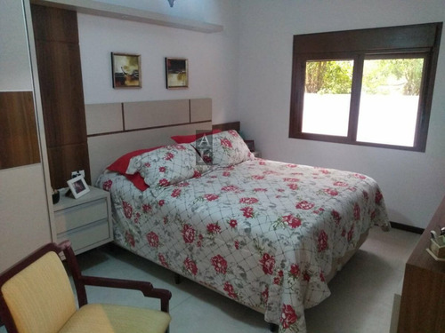 Imagem 11 de 19 de Casa Alto Padrão Para Venda Em Centro Garopaba-sc - Kv895