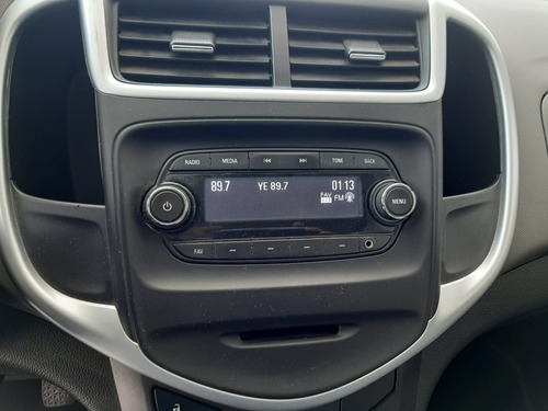 Imagen 10 de 14 de Chevrolet Sonic Lt Manual