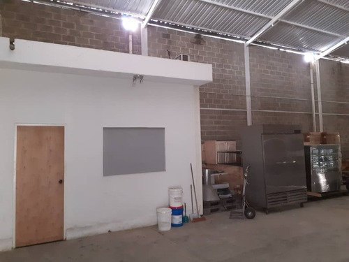 Imagen 4 de 5 de H.a Galpon En Venta / Alquiler San Blas