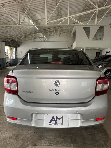 Renault Logan 1.6 Privilege / Intens