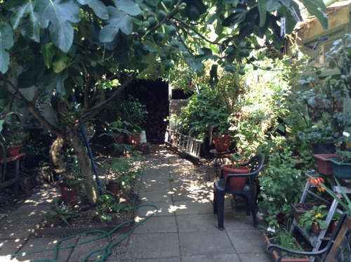 Casa 3 Dormitorios 2 Baños Y Con Una Excelente Ubicacion.