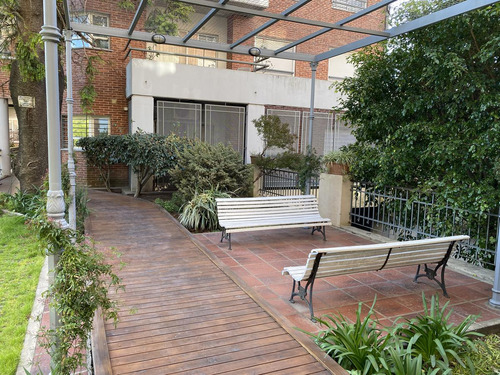 Excelente Departamento De 2 Ambientes Muy Amplio En Venta En Centro De Adrogué