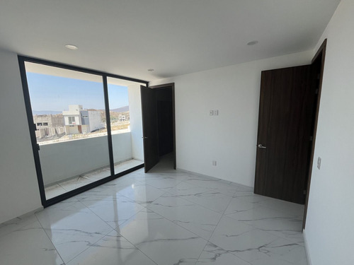 Casa Nueva En Renta En Coto Albazur En Santa Anita, Tlajomulco De Zuñiga.
