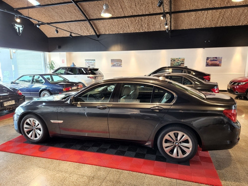 Imagen 3 de 8 de Bmw Serie 740 Hilton Motors Co