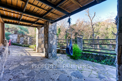 Casa En Venta En Entorno Único Del Arrayan, En Cal...