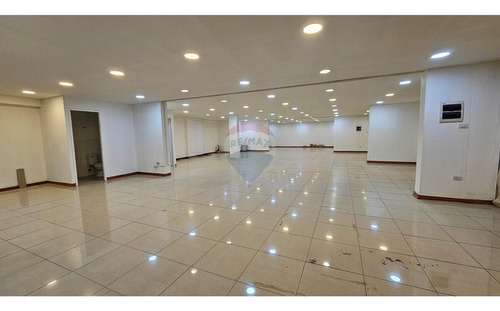 Oficina En La Alameda Disponible Para Arriendo