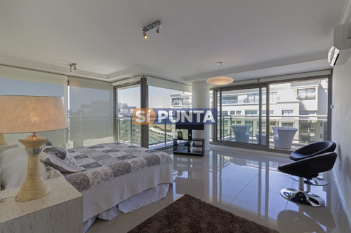 Imagen 10 de 16 de Penthouse En Venta - Playa Brava