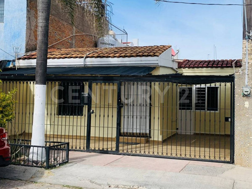 Casa En Renta En Centro Zapopan