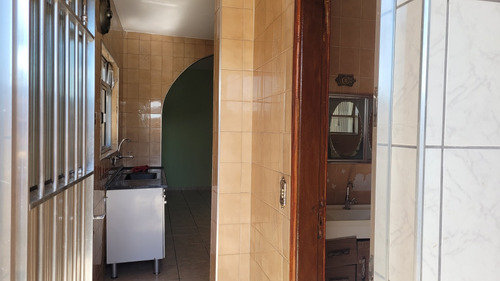Casa Com 3 Dormitórios, 3 Banheiros, 1 Vaga E 1 Suíte