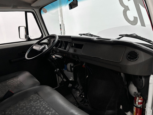 Volkswagen Kombi 1.4 MI STD LOTAÇÃO 8V FLEX 3P MANUAL