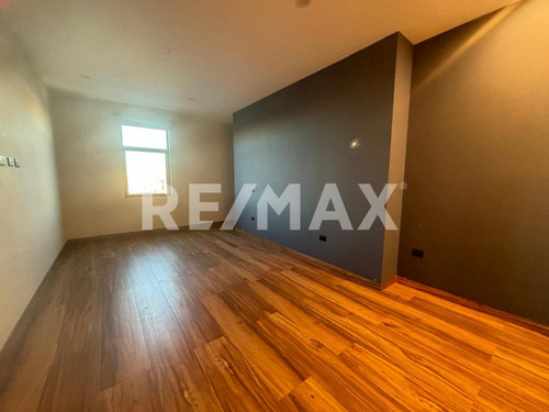 Casa En Venta En Condominio El Campanario Norte