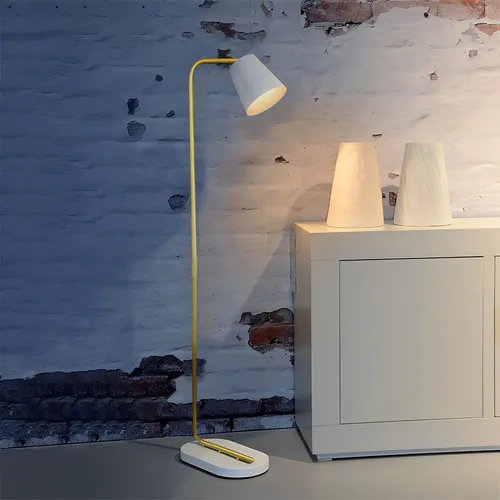 Lampara Decorativa De Pie Zenith Estilo Clásico - Unilux Estructura Madera Pantalla Blanco