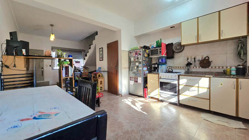 Venta Duplex 3 Ambientes Cochera Patio Y Jardin