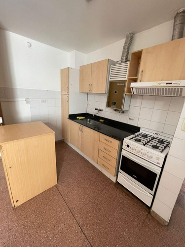 Imagen 9 de 10 de Departamento En Venta Barrio Alberdi