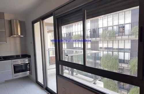 Imagem 6 de 12 de Apartamento Studio 32m², 01 Dormitório, 01 Banheiro E 01 Vaga Na Garagem. Condomínio Com Portaria, Segurança 24hrs, Piscina, Lavanderia Coletiva, - 22031004 - 70676657