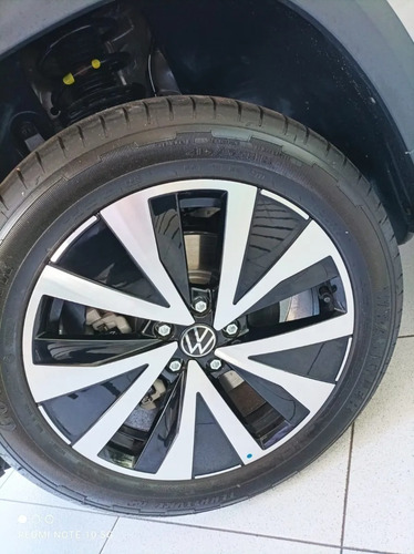 Imagen 5 de 25 de Volkswagen Taos Highline 250 Tsi At My2023 #02