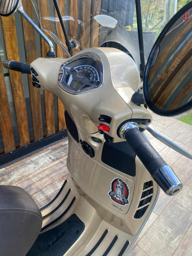 Vespa 300 Gts