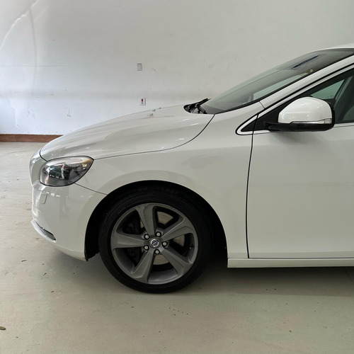 Volvo V40 2.0 T4 DYNAMIC TURBO GASOLINA 4P AUTOMÁTICO