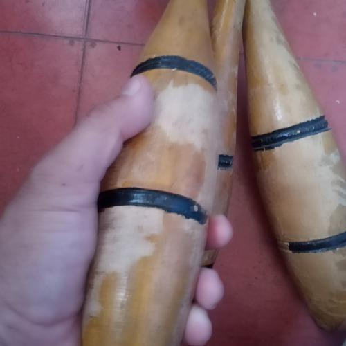 4 Malabares Clava Vintage Madera Maltratados Aprox 40 Cms Madera (Usado)