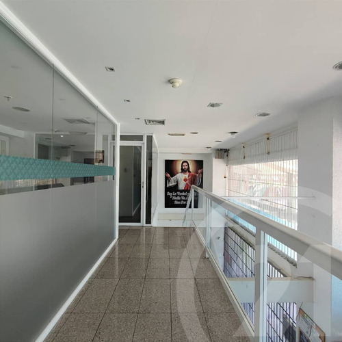Imagen 8 de 11 de Local Comercial C.c. Puente Real, Nivel Pb (frente Al Estacionamiento). Nva. Barcelona