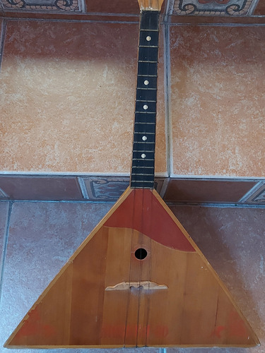 Antigua Balalaika Rusa 3 Cuerdas Madera Detalles Del Tiempo (Usado)