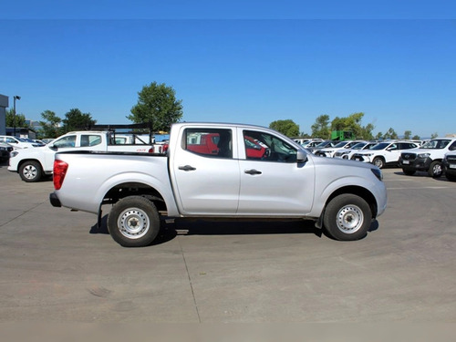 Nissan NP300 DC 4X2 2.3 MT TDI SE
