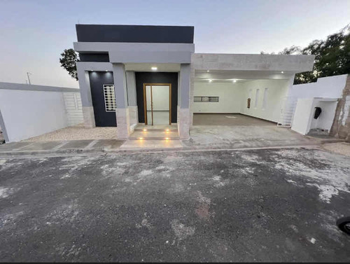 Casa En Venta De Oportunidad La Romana