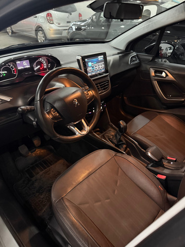 Peugeot 2008 1.6 Feline