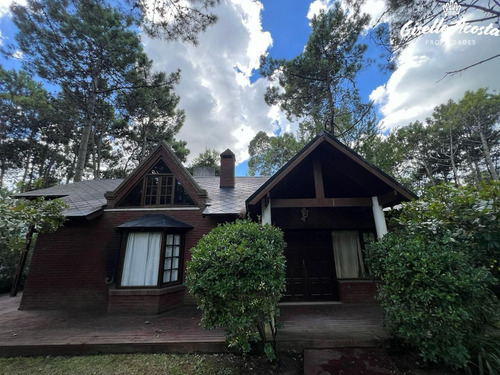 Casa Alquiler Temporal Carilo 4 Dormitorios.
