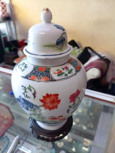 Jarron De Porcelana Japonesa Pintado A Mano Con Base De Made