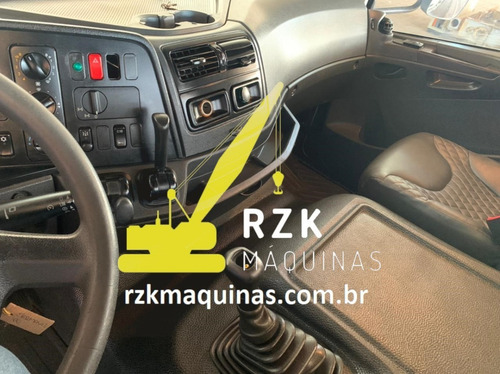 Imagem 12 de 15 de Caminhão Truck Mb 2831 Axor 6x4 - 2011/12
