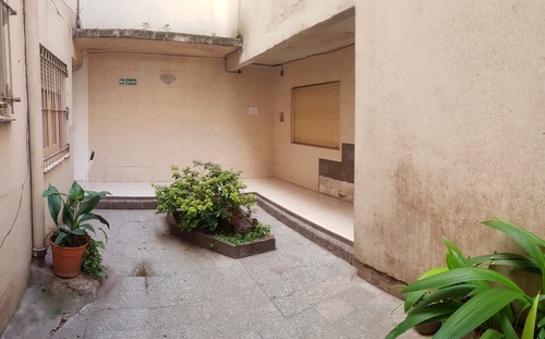 Imagen 7 de 30 de Piedras Al 1300 Y Av. Juan De Garay, San Telmo. Segundo Piso Por Escalera. 2 Ambientes. Superficie Total 80 M2. Super. Cubierta 42 M2. Terraza Anexable De 38 M2. Dormitorio Grande. Conexión Lavarropas