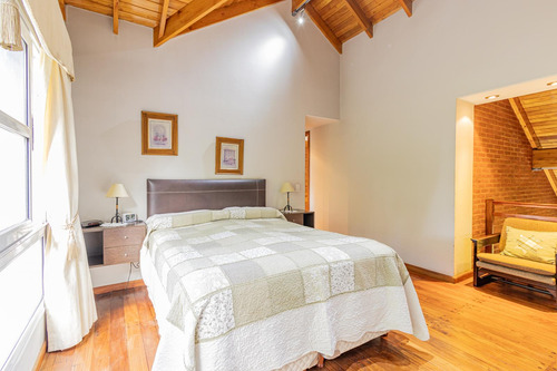 Casa De Cuatro Dormitorios En Barrio Cerrado Club Alemán - Quilmes
