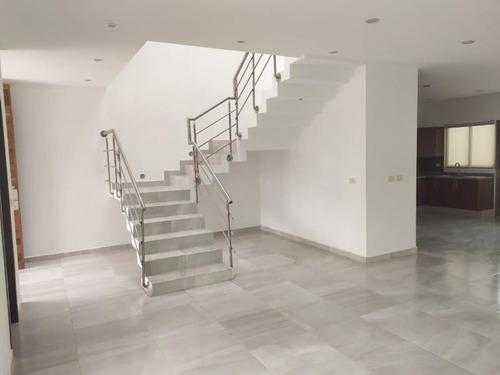 Imagen 8 de 8 de Casa Sola En Venta Hermosas Y Modernas Residencias En Privada
