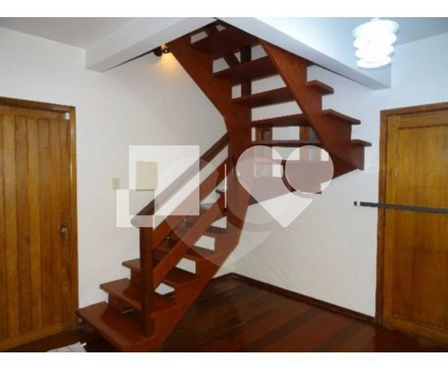 Imagem 7 de 20 de Casa De 2 Pavimentos Com Piscina. - Reo418191