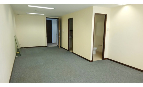 Imagen 1 de 8 de Oficina En Poblado Milla De Oro