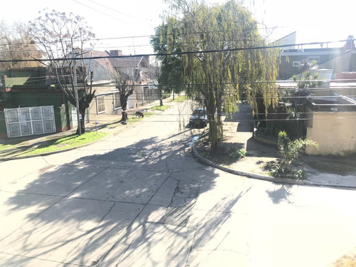 Imagen 13 de 20 de Venta Casa Con Local A Refaccionar En Berazategui.