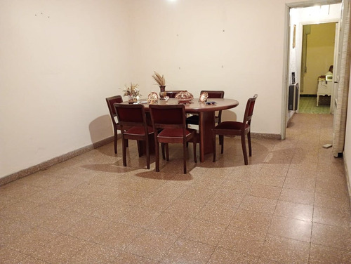 Casa 2 Dorm Monseñor P Cabrera