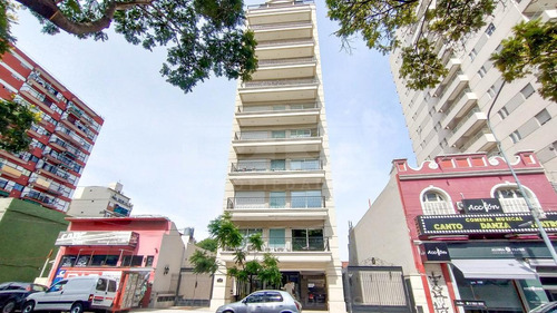 Excelente Cochera Cubierta En Planta Baja Sobre Av. Maipu - Venta - Olivos